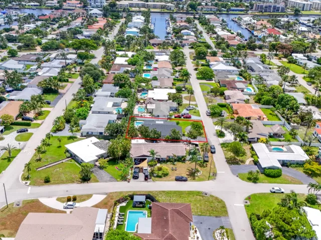 Продажа дома по адресу 1333 SE 8TH Street - фото 9180948