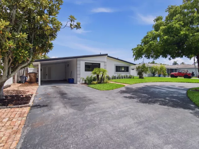 Продажа дома по адресу 1333 SE 8TH Street - фото 9180903