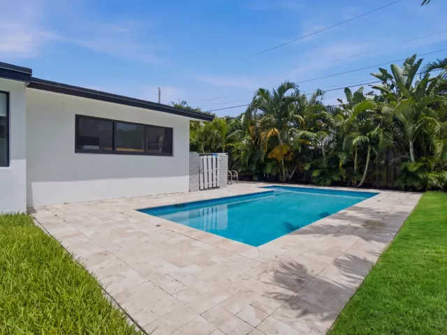 Продажа дома по адресу 1333 SE 8TH Street - фото 9180904