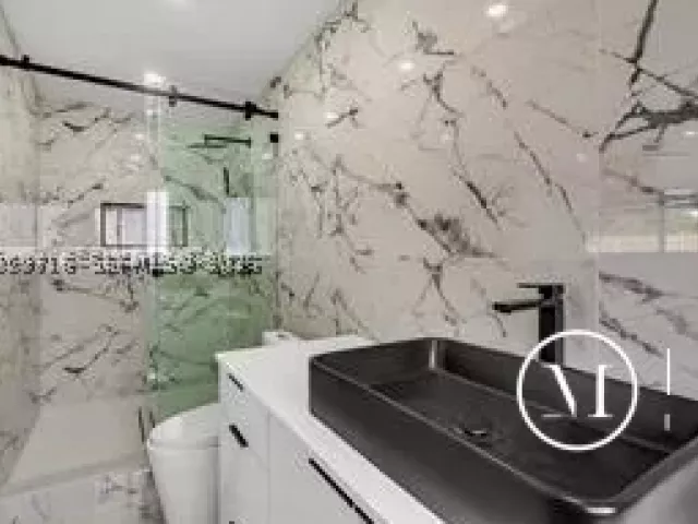 Продажа дома по адресу 2185 Imperial Point Dr - фото 8917278