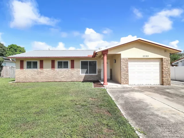 Продажа дома по адресу 2233 NW 3rd Avenue - фото 9359411