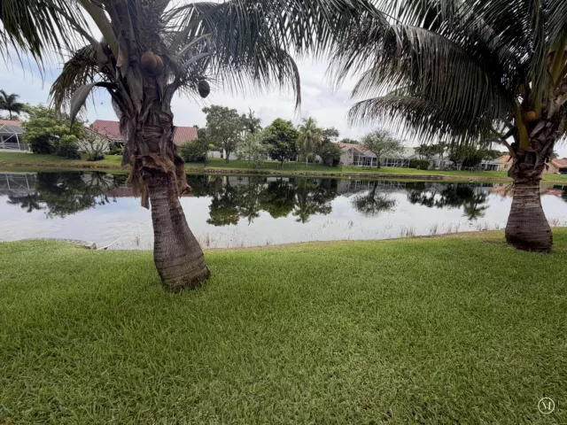 Продажа дома по адресу 16320 NW 9th Drive - фото 9359715