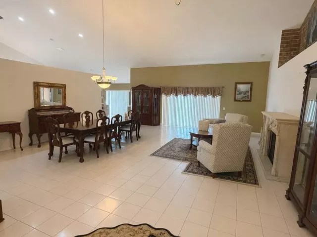 Продажа дома по адресу 16320 NW 9th Drive - фото 9359706