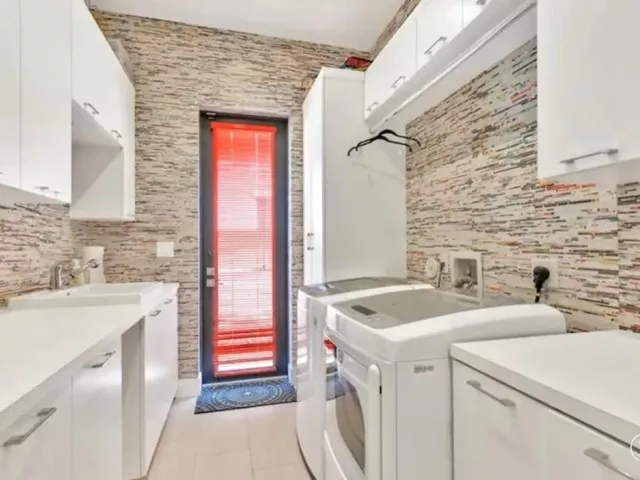 Продажа дома по адресу 404 NE 13th Avenue - фото 8917976