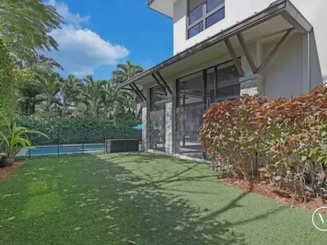 Продажа дома по адресу 404 NE 13th Avenue - фото 8917982