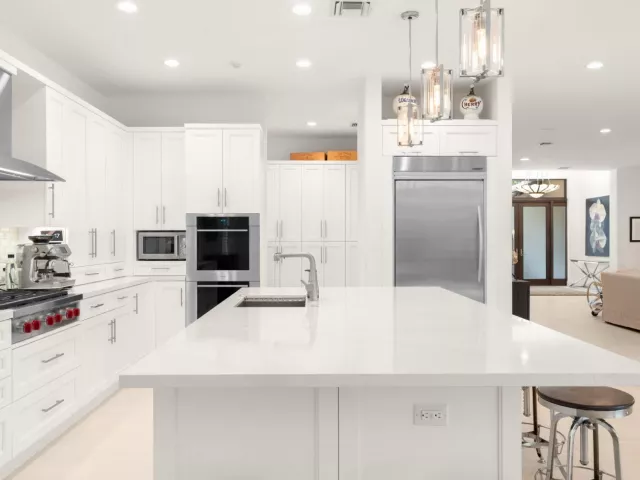 Продажа дома по адресу 2517 NE 13TH Street - фото 8922484