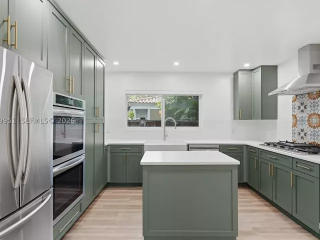 Продажа дома по адресу 110 N 16th Ave - фото 9203032