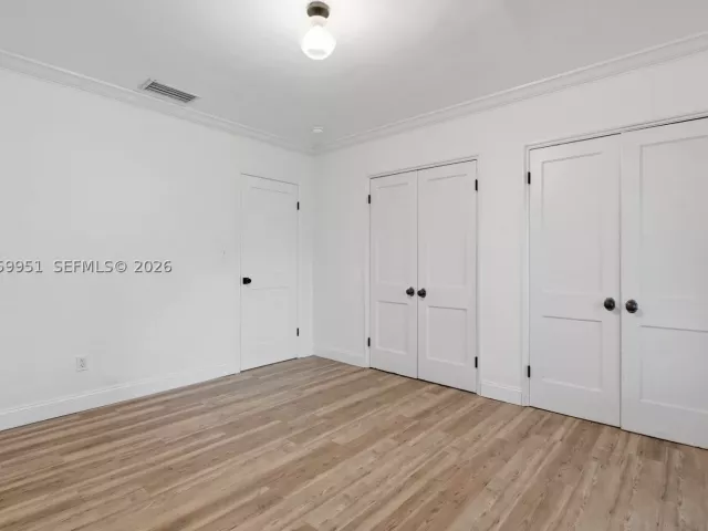 Продажа дома по адресу 110 N 16th Ave - фото 9203053