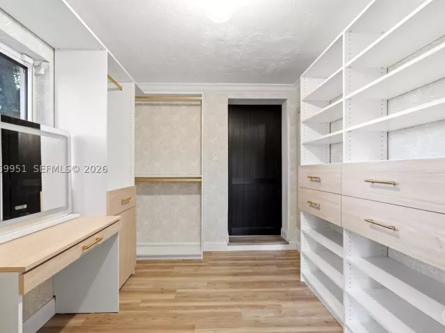 Продажа дома по адресу 110 N 16th Ave - фото 9203086
