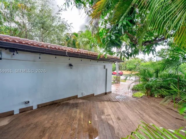 Продажа дома по адресу 110 N 16th Ave - фото 9203148