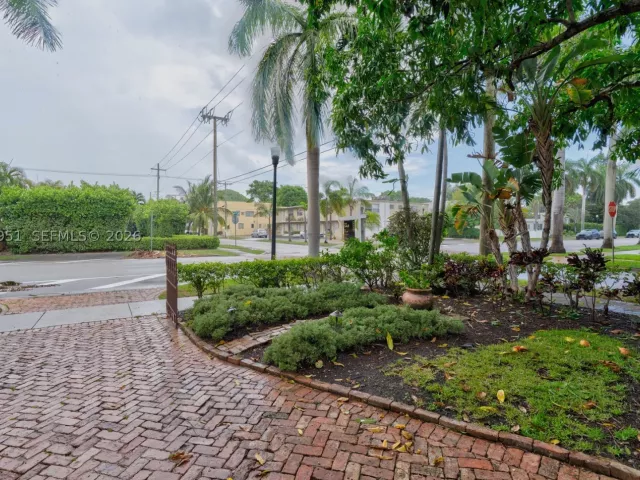 Продажа дома по адресу 110 N 16th Ave - фото 9203153