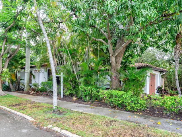 Продажа дома по адресу 110 N 16th Ave - фото 9203162