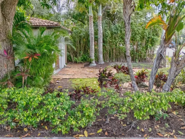 Продажа дома по адресу 110 N 16th Ave - фото 9203164