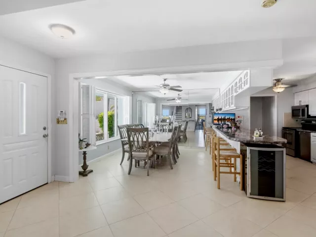 Продажа дома по адресу 1735 N FORT LAUDERDALE BEACH Boulevard - фото 8919436