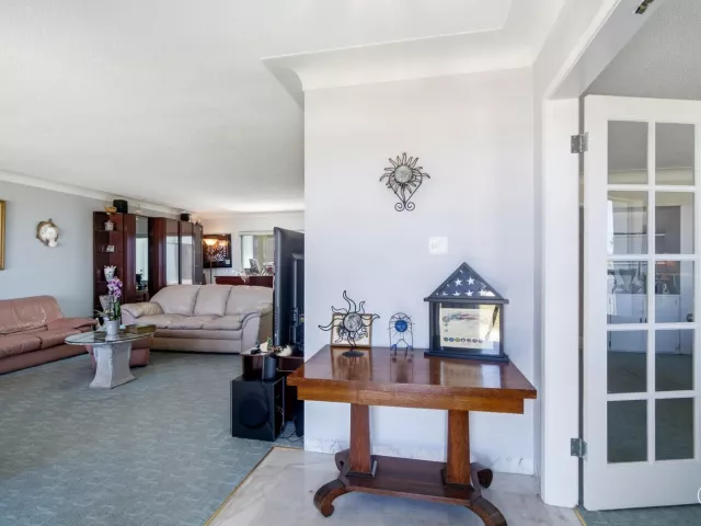 Продажа дома по адресу 1735 N FORT LAUDERDALE BEACH Boulevard - фото 8919437