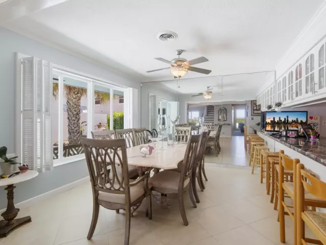 Продажа дома по адресу 1735 N FORT LAUDERDALE BEACH Boulevard - фото 8919438