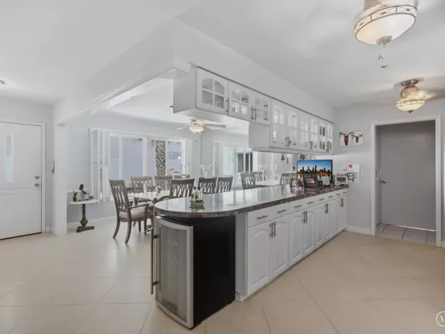 Продажа дома по адресу 1735 N FORT LAUDERDALE BEACH Boulevard - фото 8919439