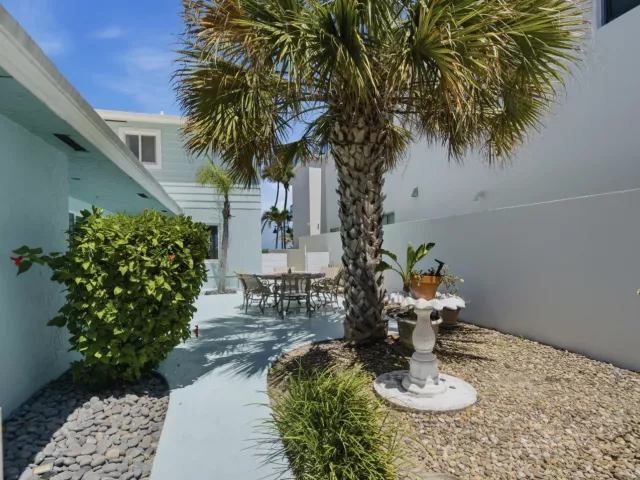 Продажа дома по адресу 1735 N FORT LAUDERDALE BEACH Boulevard - фото 8919430