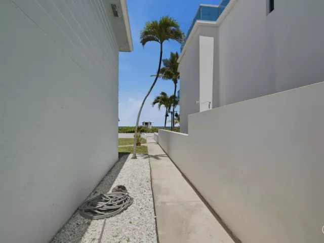 Продажа дома по адресу 1735 N FORT LAUDERDALE BEACH Boulevard - фото 8919432