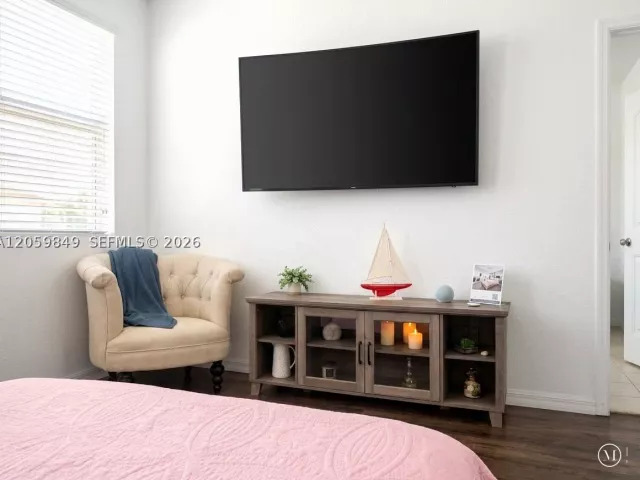 Продажа дома по адресу 1091 NW 33rd Ct - фото 8934819