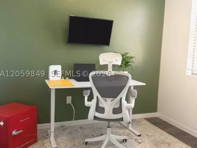 Продажа дома по адресу 1091 NW 33rd Ct - фото 8934823