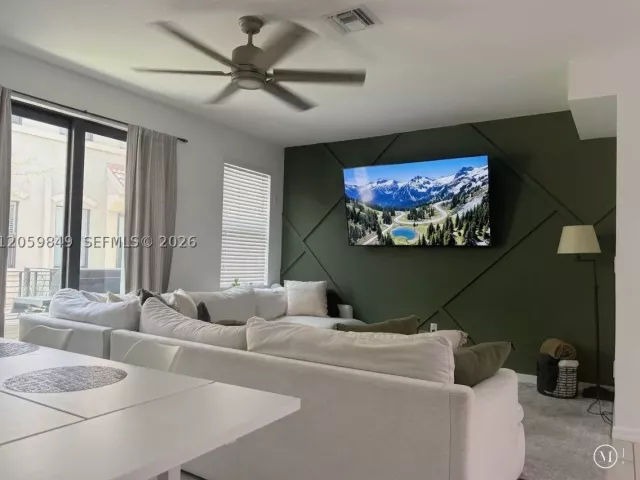 Продажа дома по адресу 1091 NW 33rd Ct - фото 8934813