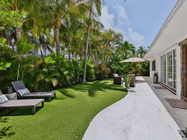 Продажа дома по адресу 1929 S Ocean Drive - фото 8920034
