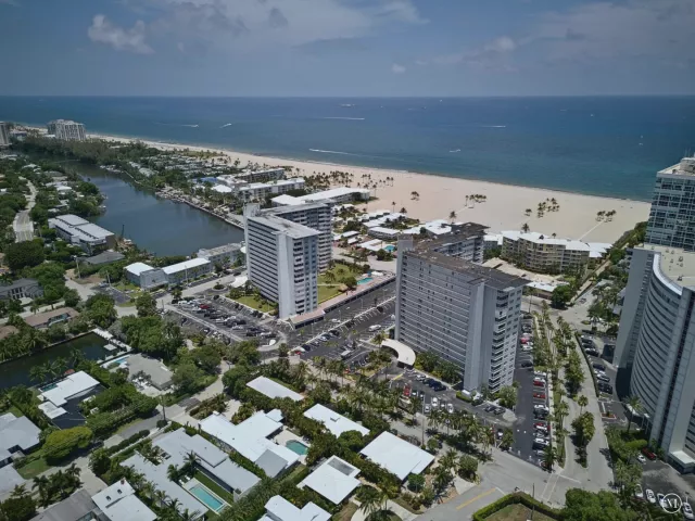 Продажа дома по адресу 1929 S Ocean Drive - фото 8920019