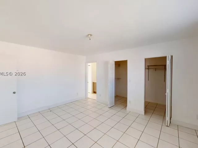 Продажа дома по адресу 17343 SW 142nd Pl - фото 9197337