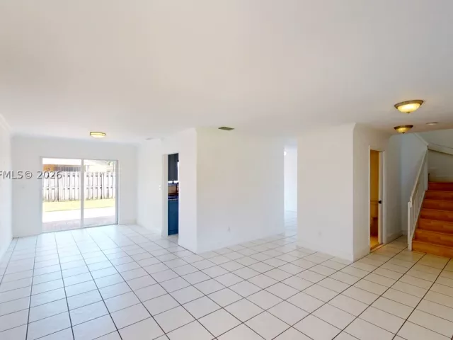 Продажа дома по адресу 17343 SW 142nd Pl - фото 9197324
