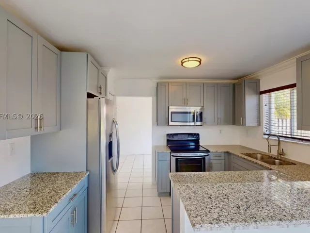 Продажа дома по адресу 17343 SW 142nd Pl - фото 9197328