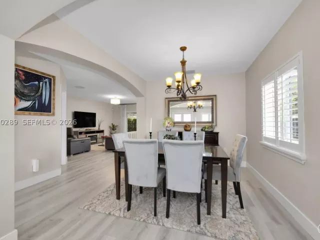 Продажа дома по адресу 16292 SW 57th Ln - фото 8924769
