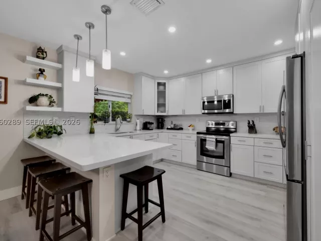 Продажа дома по адресу 16292 SW 57th Ln - фото 8924774