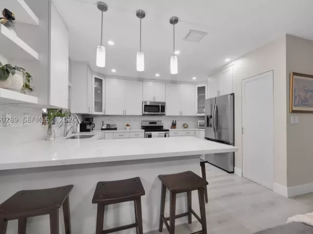 Продажа дома по адресу 16292 SW 57th Ln - фото 8924775