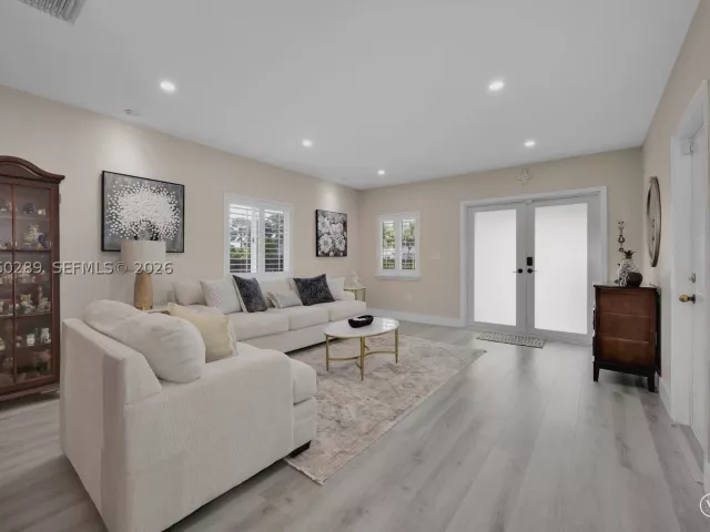 Продажа дома по адресу 16292 SW 57th Ln - фото 8924767
