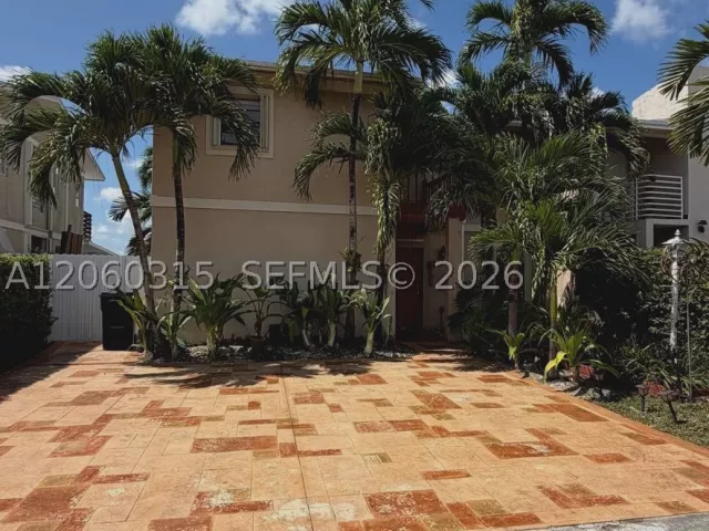 Продажа дома по адресу 10960 SW 25th St - фото 8924820