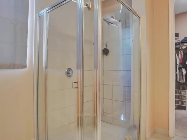 Продажа дома по адресу 4147 ROSA Drive - фото 9358400