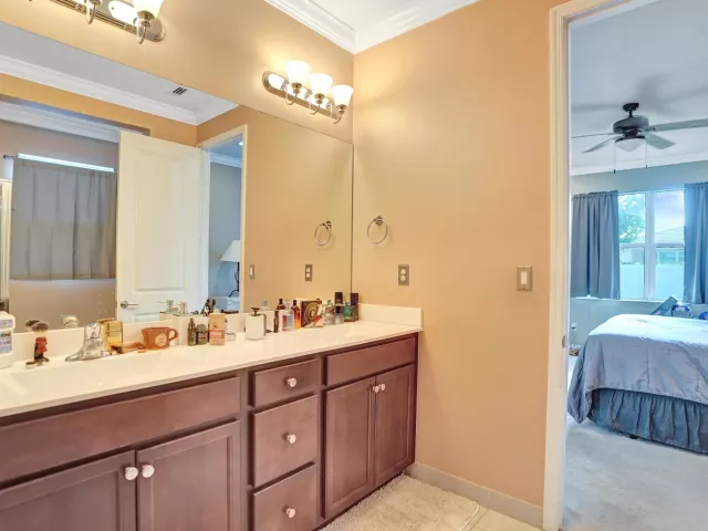 Продажа дома по адресу 4147 ROSA Drive - фото 9358401