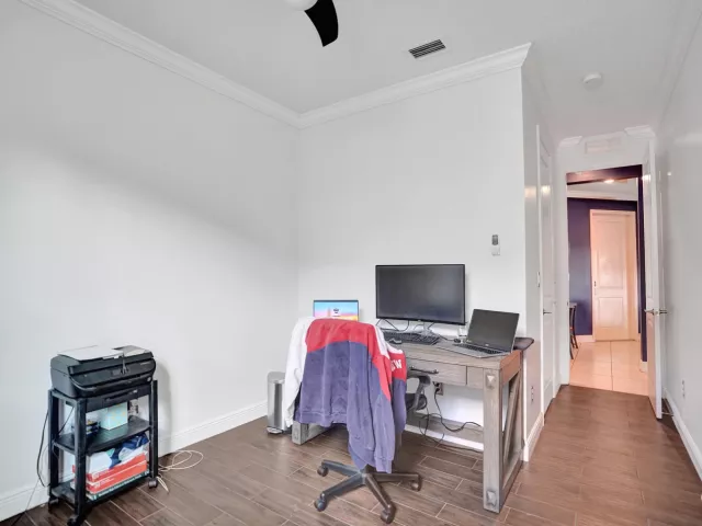Продажа дома по адресу 4147 ROSA Drive - фото 9358408