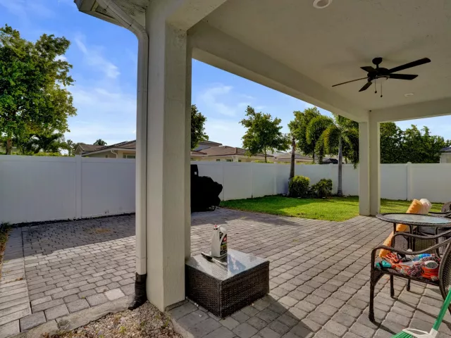 Продажа дома по адресу 4147 ROSA Drive - фото 9358412