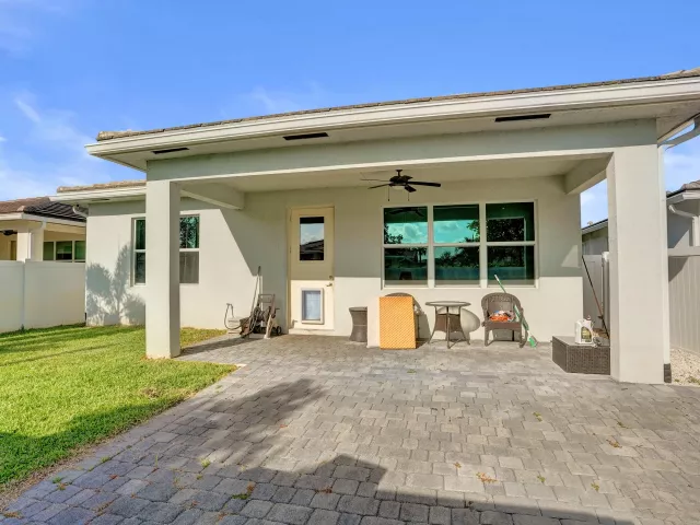 Продажа дома по адресу 4147 ROSA Drive - фото 9358415