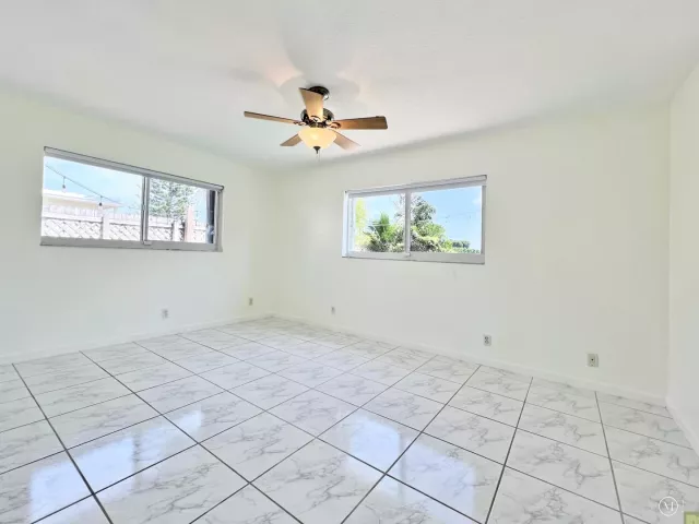 Продажа дома по адресу 3318 NW 68TH Court - фото 9357825