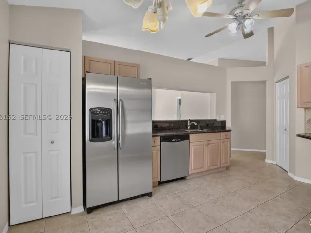 Продажа дома по адресу 16249 NW 24th St - фото 9086992
