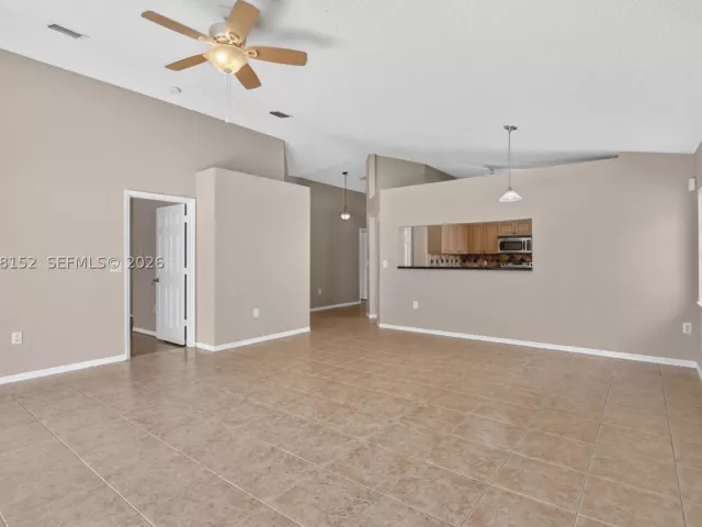 Продажа дома по адресу 16249 NW 24th St - фото 9087001