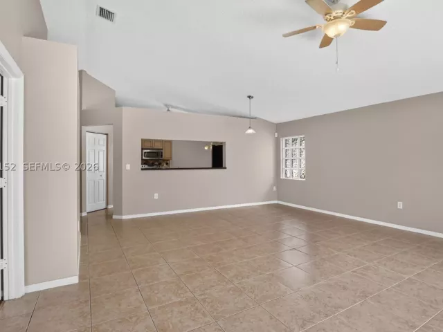 Продажа дома по адресу 16249 NW 24th St - фото 9087003