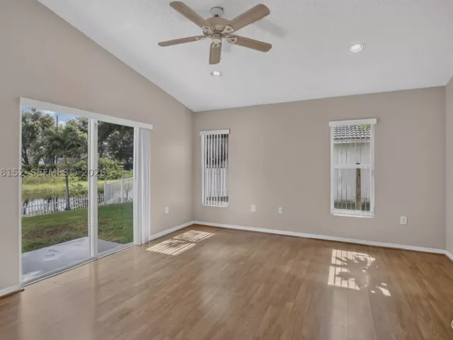 Продажа дома по адресу 16249 NW 24th St - фото 9087007