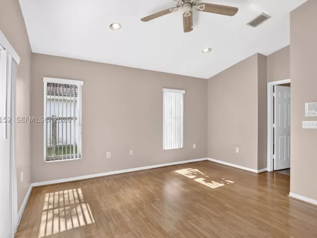 Продажа дома по адресу 16249 NW 24th St - фото 9087009