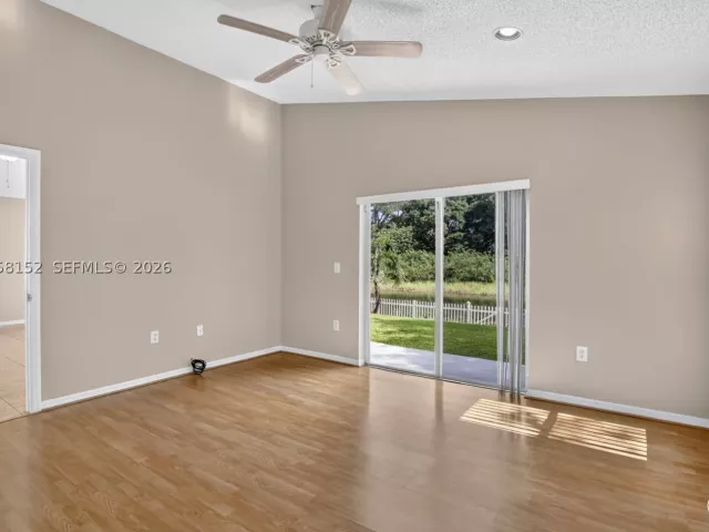 Продажа дома по адресу 16249 NW 24th St - фото 9087012