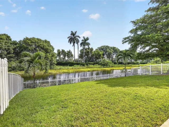 Продажа дома по адресу 16249 NW 24th St - фото 9087019