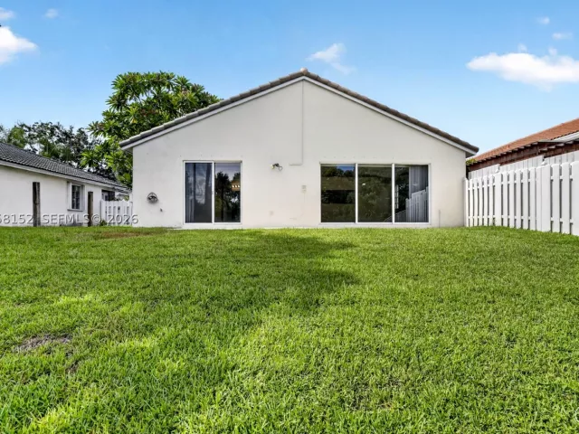 Продажа дома по адресу 16249 NW 24th St - фото 9087023